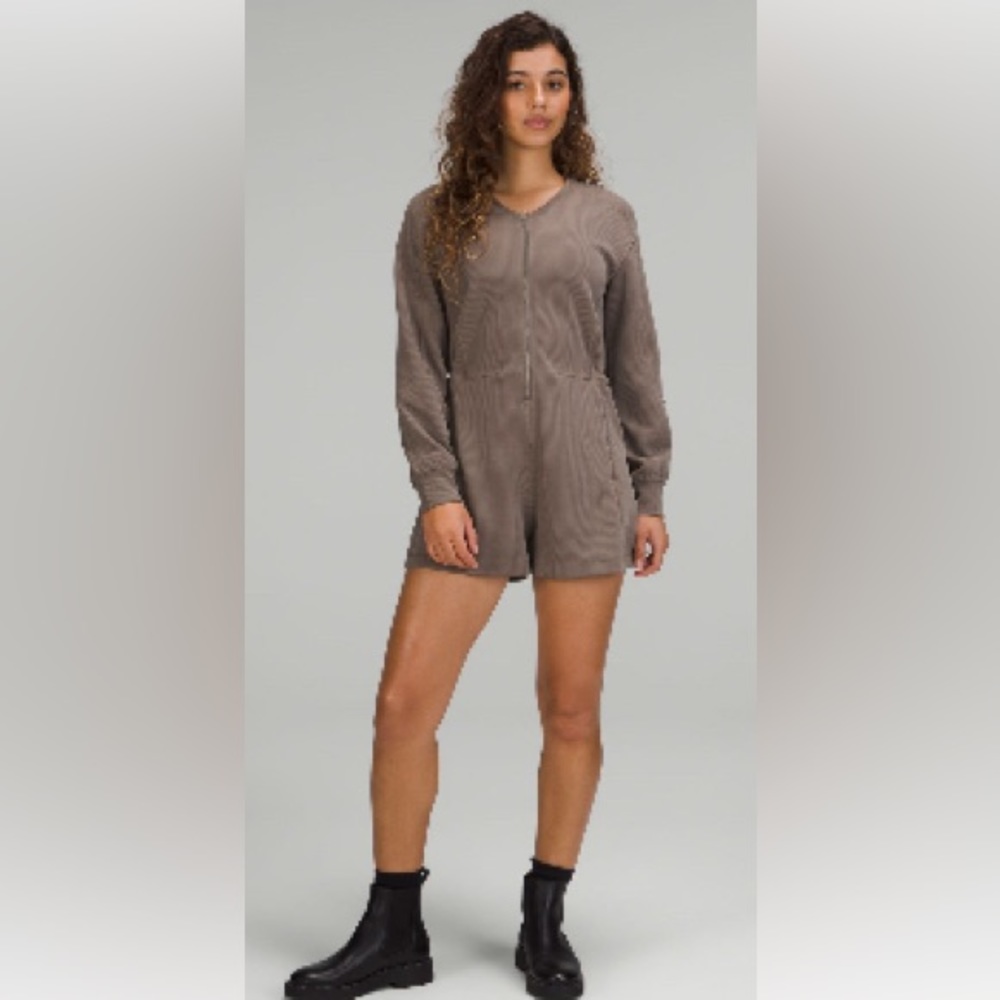 🍋Ribbed Softstreme Long Sleeve Romper NWOT